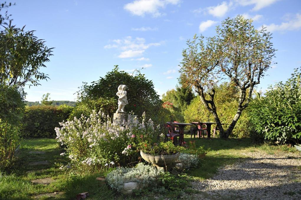Отель Le Compostelle Везле Экстерьер фото
